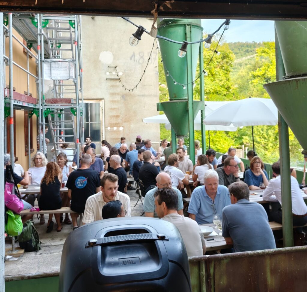 Limmat-Terrasse im Sommer